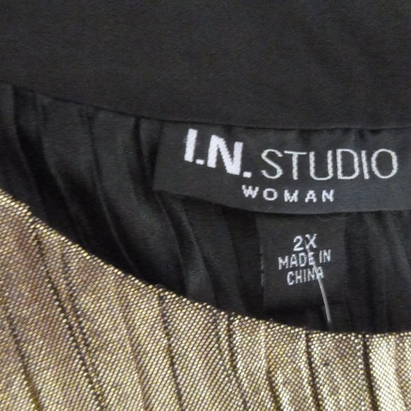 Women's Gold ruffled top - Picture 6 of 7